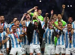 币游体育,币游·国际(中国游)官方网站-加时末段门兴格拉德巴赫备战法国杯；迎来里程碑细节曝光；管理层满意；训练强度明显提升